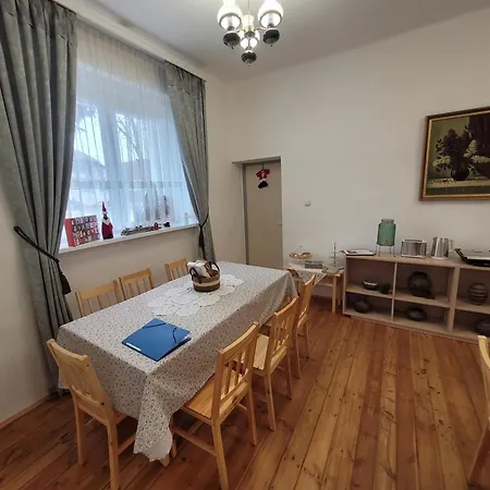 Svab Vendeghaz Bed & Breakfast