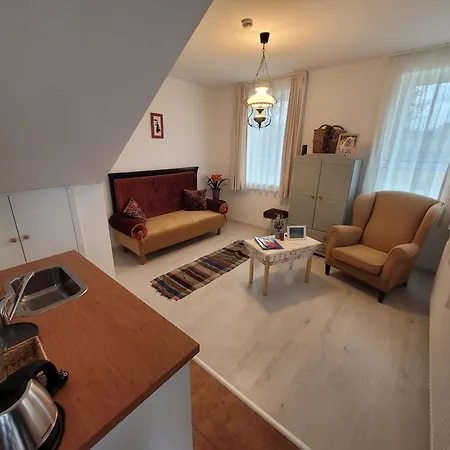 Svab Vendeghaz Bed & Breakfast